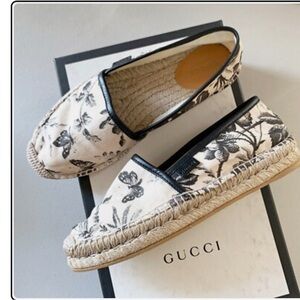 Gucci Women's Cream and Black Espadrilles Size 9